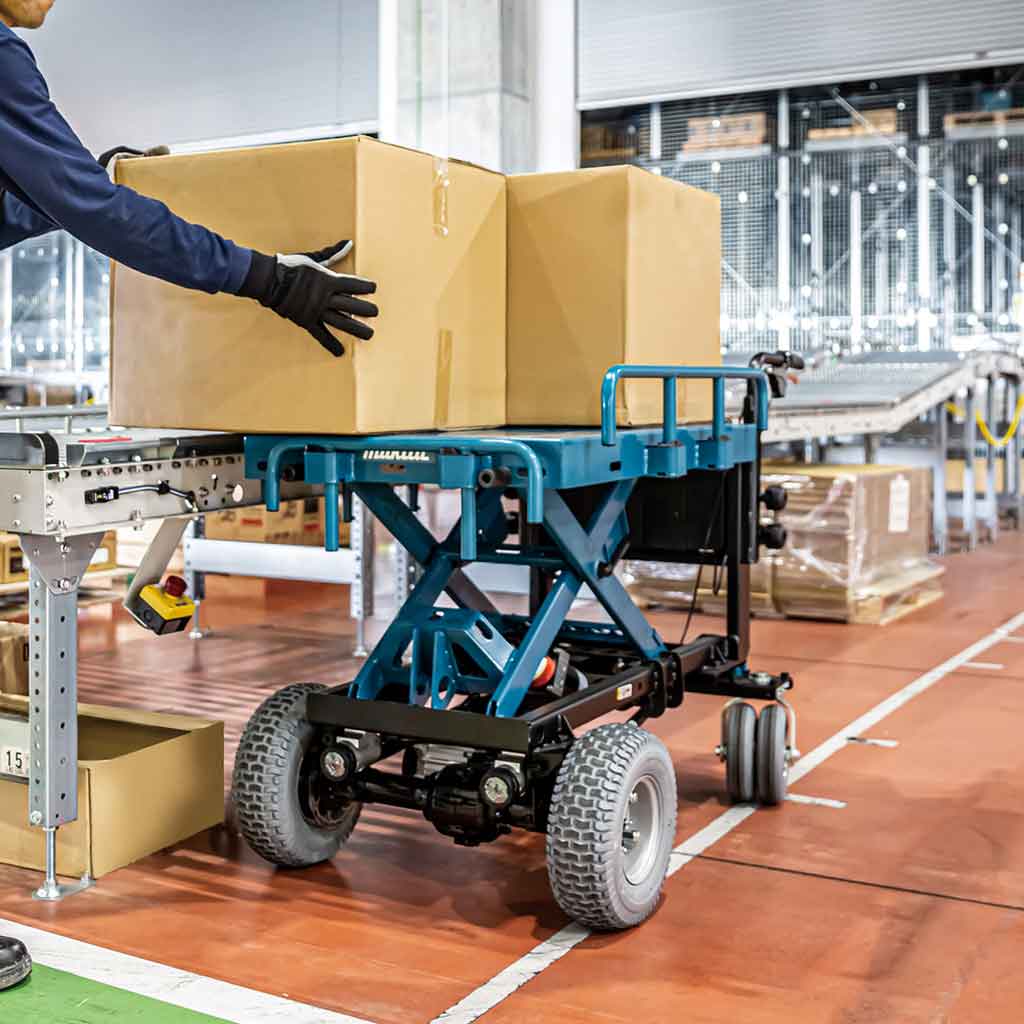 Makita DCU601Z Carriola con piattaforma di carico sollevabile 300Kg LXT 36V WorkA