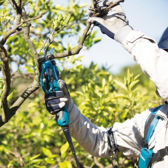 Makita DUP361PT2 Forbice per potatura 33mm con batterie e caricabatterie 4