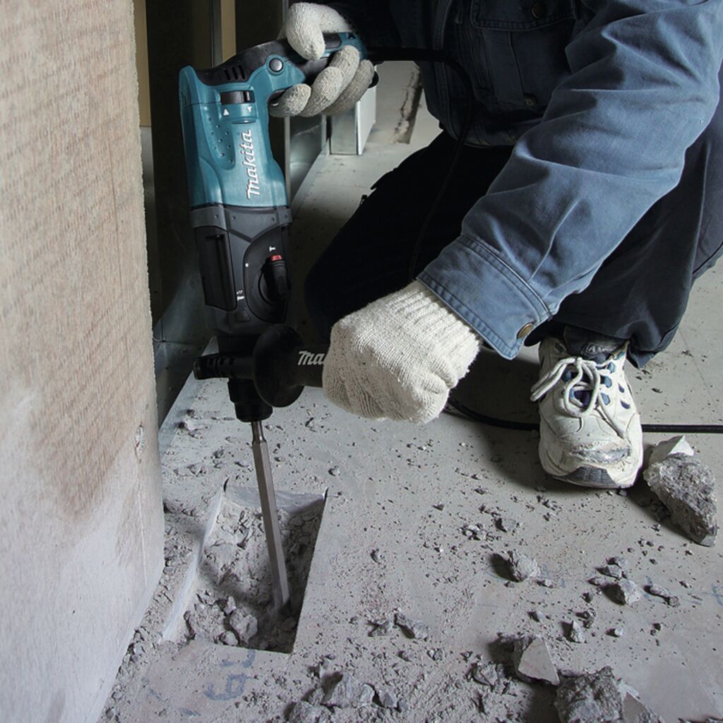 Makita HR2470 Tassellatore 780W 24mm 3Funzioni 1