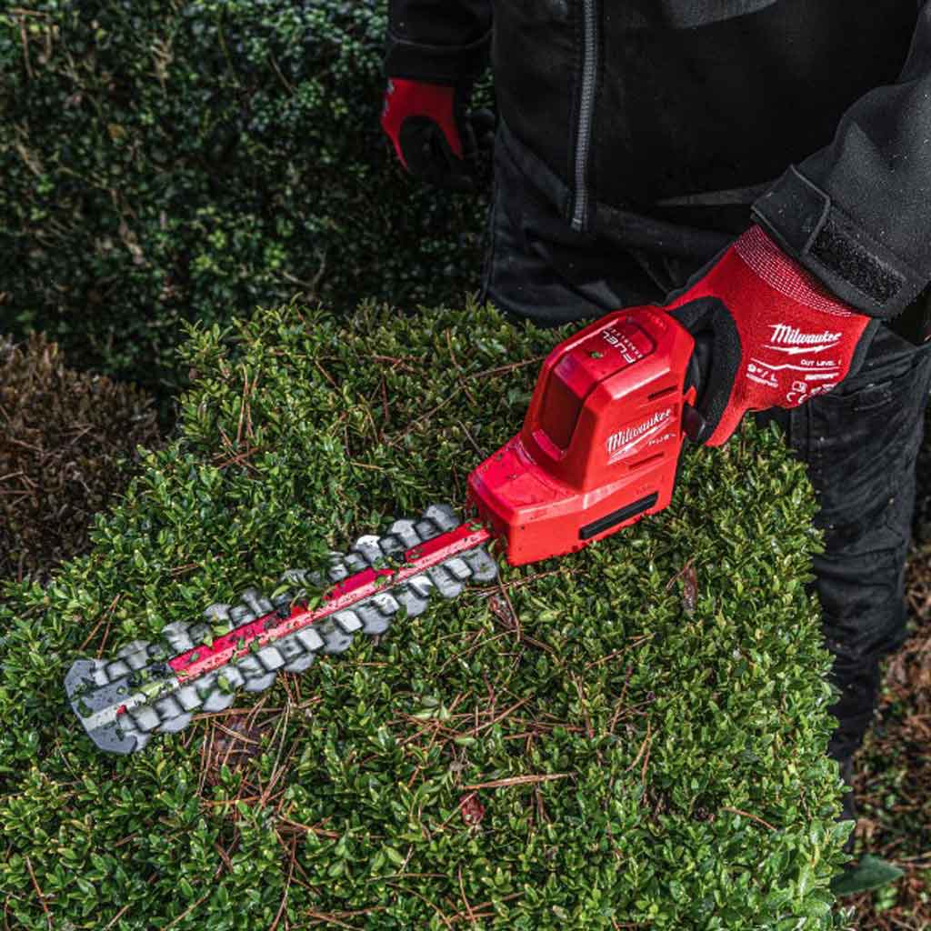Milwaukee M12 FHT20 0 Tagliasiepi compatto M12 Fuel 20cm 4933479675 2