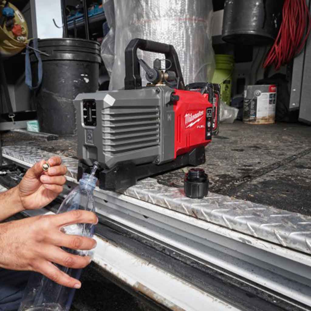 Milwaukee M18 FVP5 0 Pompa per vuoto 4933492853 3