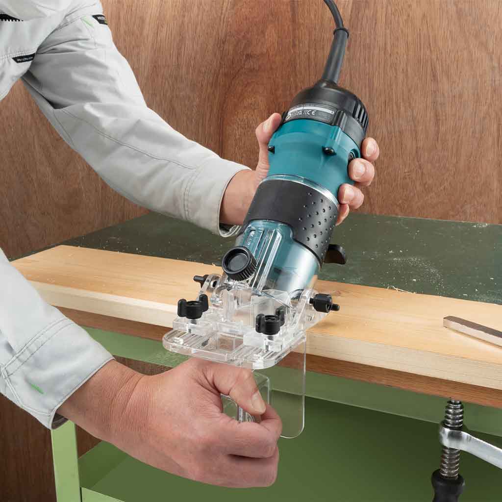 Makita 3712 Rifilatore 6mm 530W Taglio legno inclinato