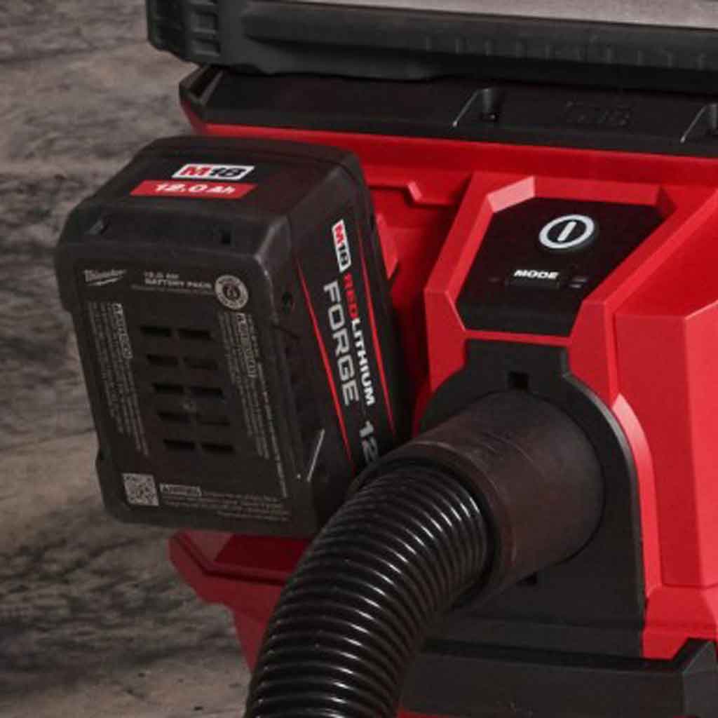 Milwaukee M18 FVC23L 0 Aspiratore 18V Classe L M18 FUEL 4933500141 con Batteria